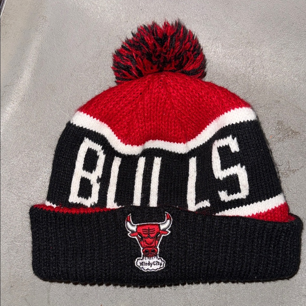 Chicago Bulls Red and Black Knit Beanie